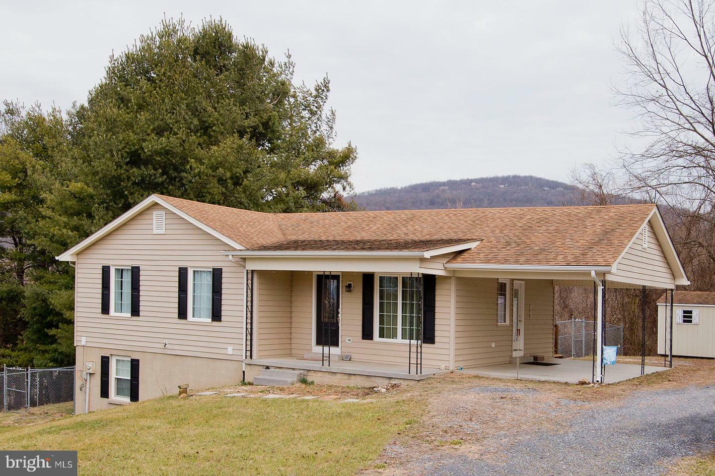 Property Photo:  377 Cardinal Drive  VA 22630 