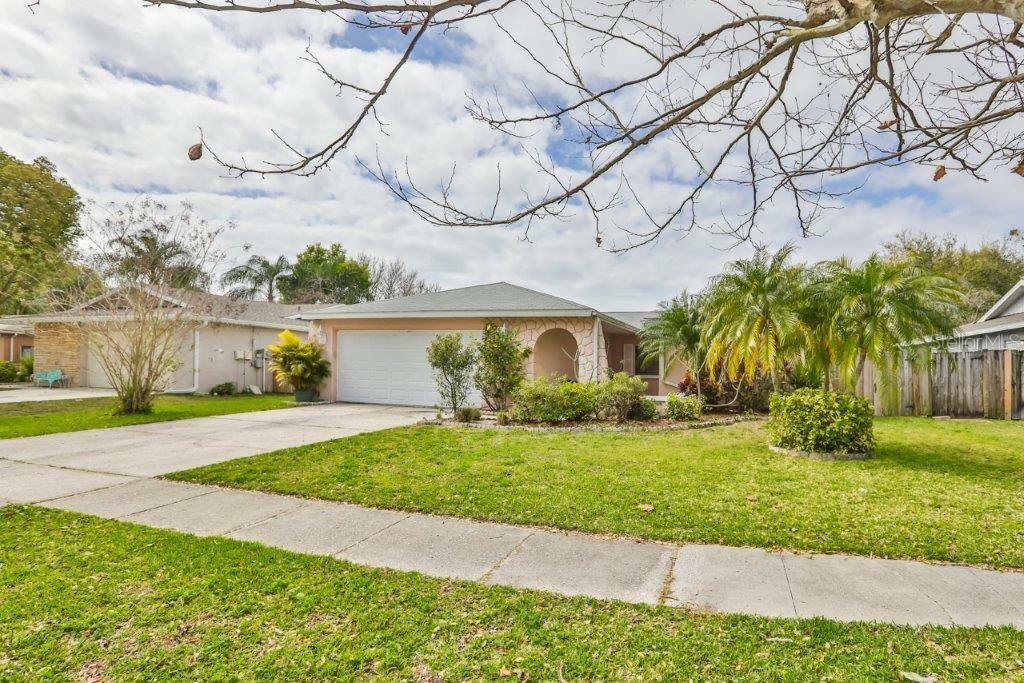 Property Photo:  416 Tangerine Drive  FL 34677 