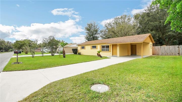 Property Photo: 671 Wisteria Avenue FL 32784