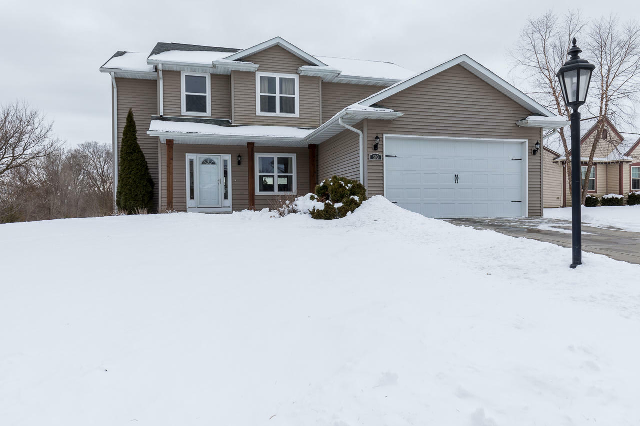 Property Photo:  503 Brockway Dr  WI 53149 