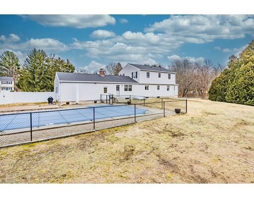 Property Photo: 27 Brentwood Dr MA 01095