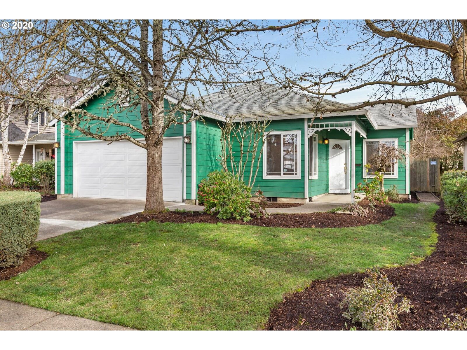 Property Photo:  838 SW 202nd Ter  OR 97003 