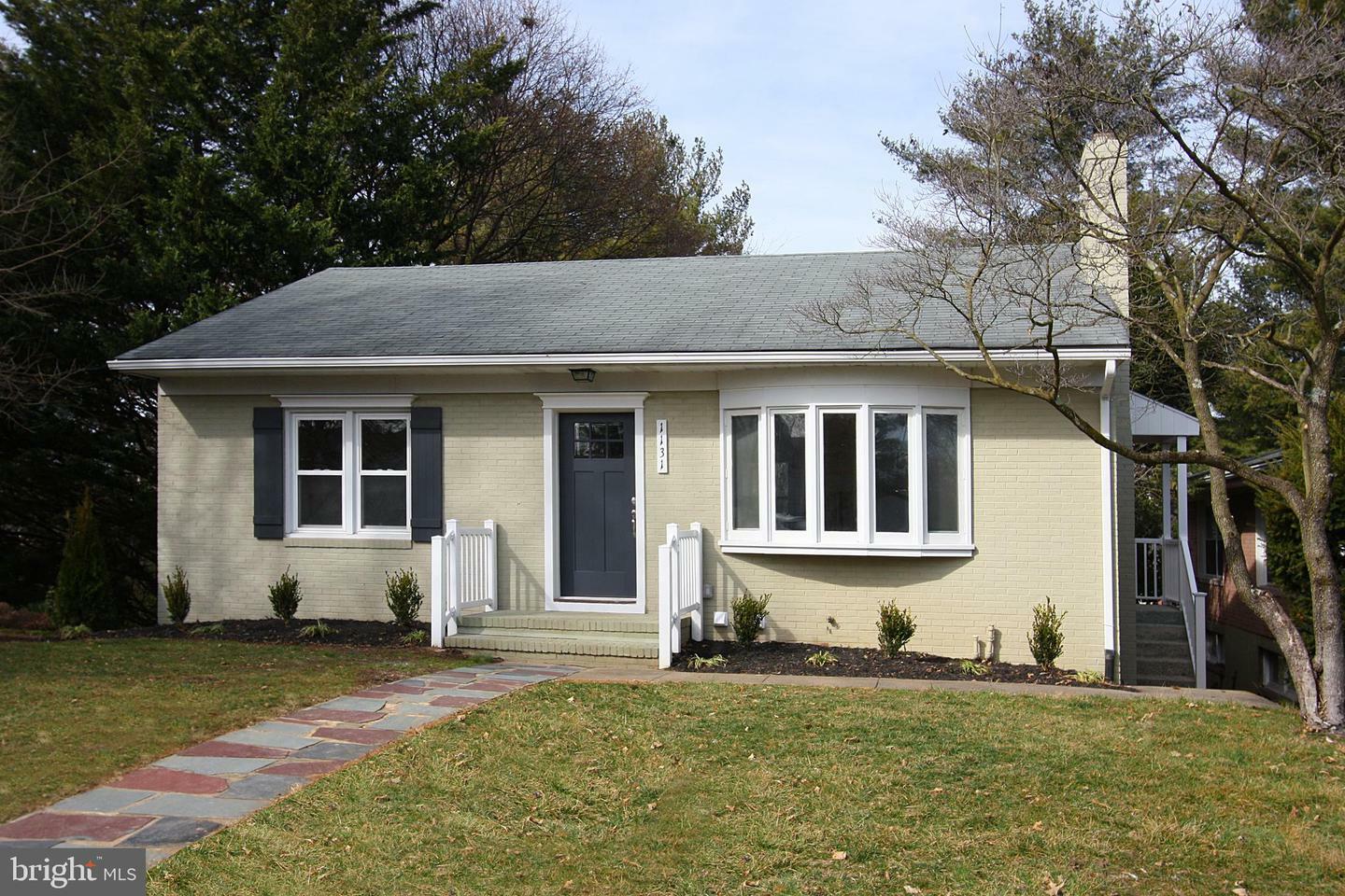 Property Photo: 1131 Woodland Way MD 21742