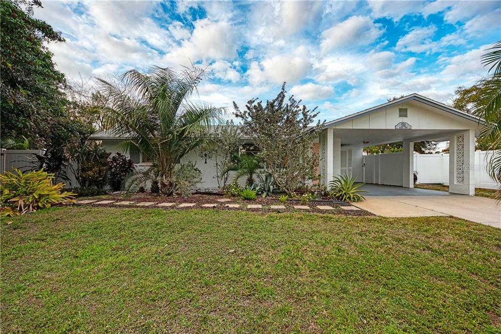 Property Photo:  511 Altair Road  FL 34293 