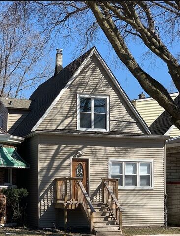 Property Photo:  8327 South Constance Avenue  IL 60617 