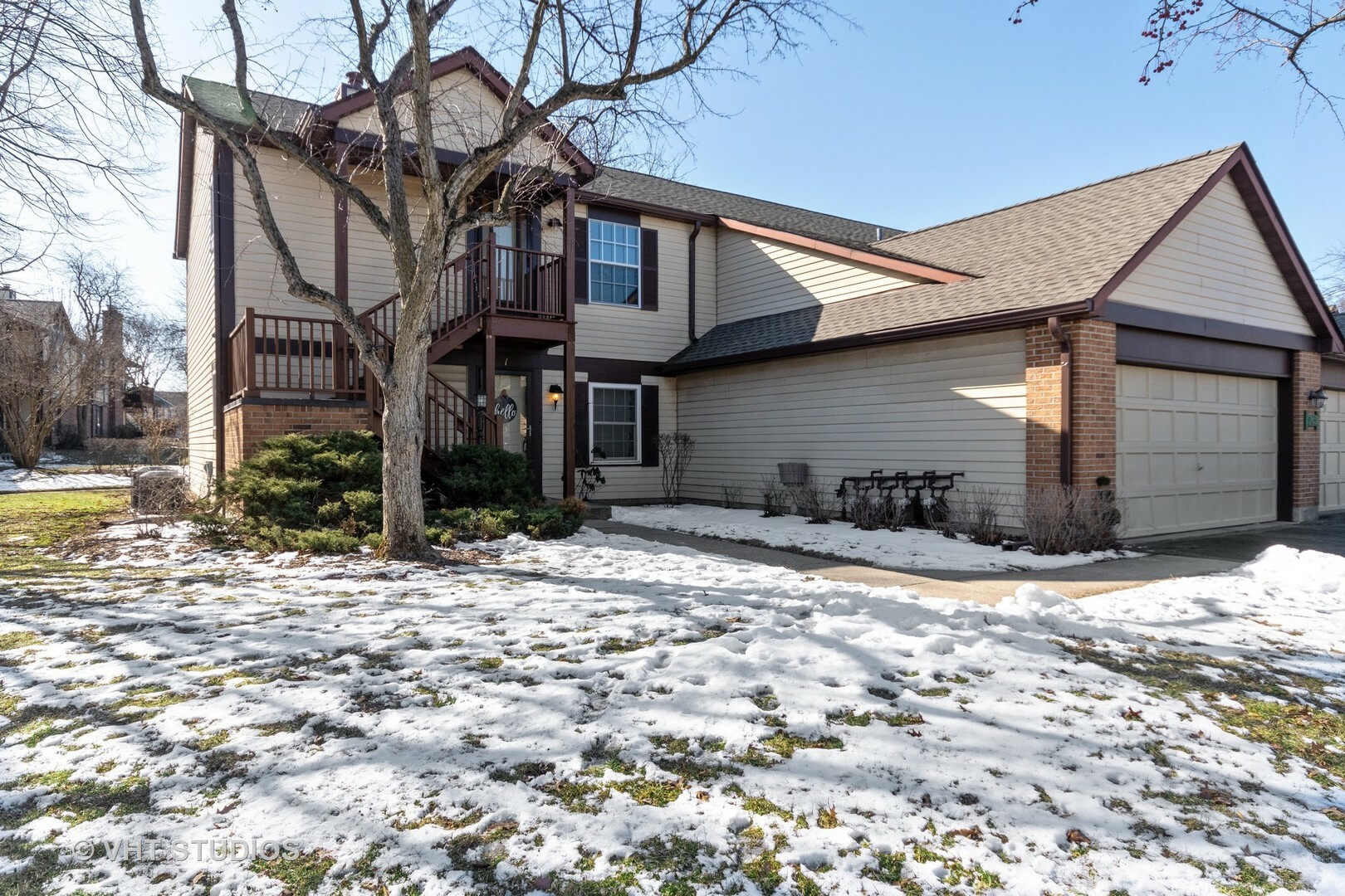 Property Photo:  363 Sandhurst Circle 1  IL 60137 