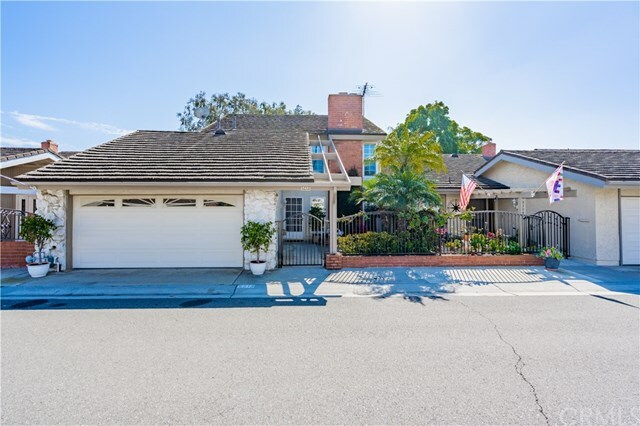 Property Photo: 5213 Piccadilly Circle CA 92683