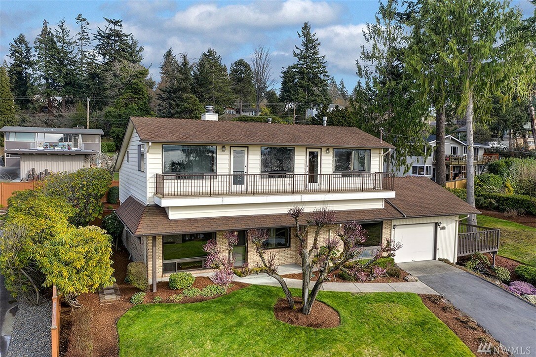 18184 Brittany Dr SW  Normandy Park WA 98166 photo
