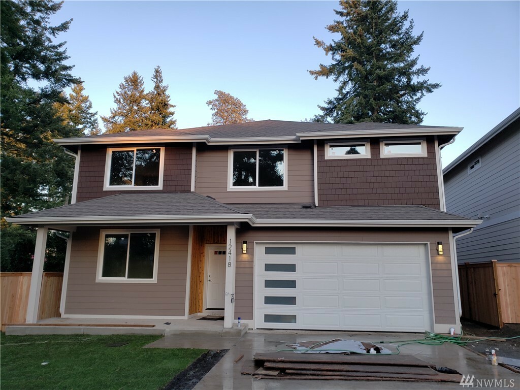 Property Photo:  12418 10th Ave S  WA 98168 