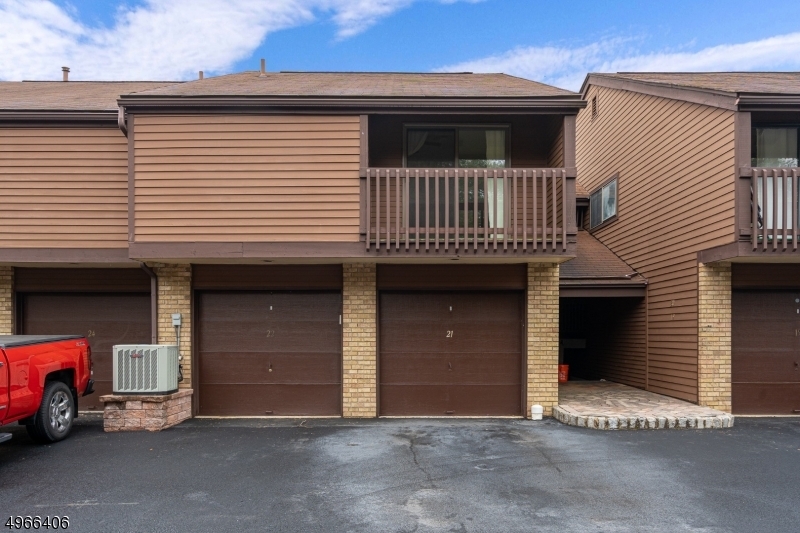 Property Photo: 22 Glenside Dr NJ 08801