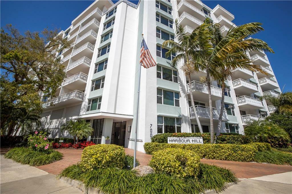 Property Photo:  700 Beach Drive NE 303  FL 33701 