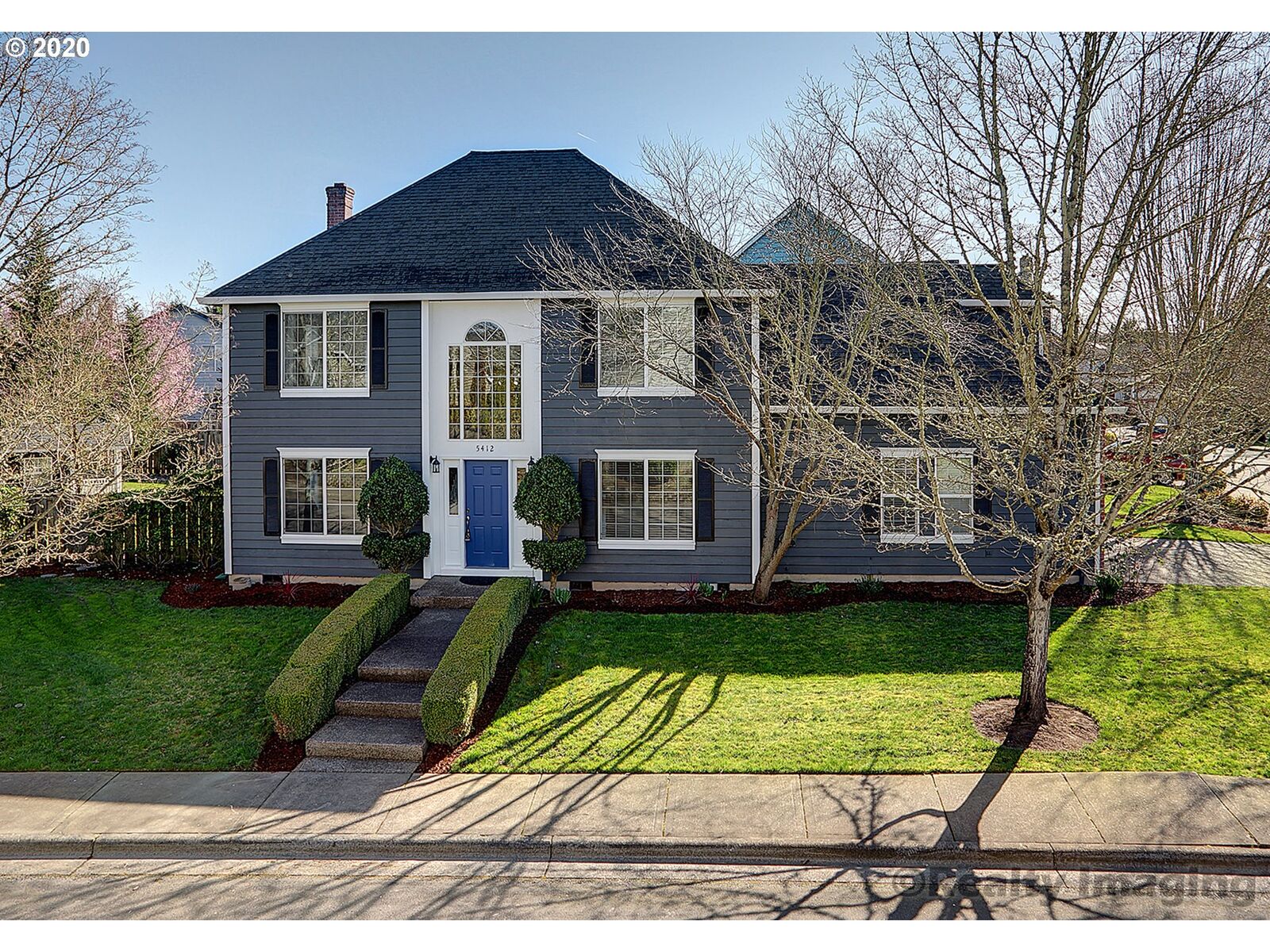 Property Photo: 5412 NW Meadowlands Ter OR 97229