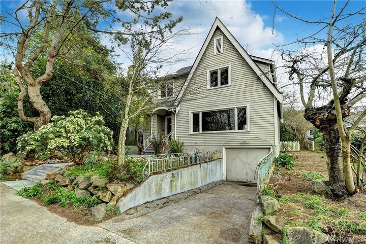 Property Photo: 2506 30th Avenue S WA 98144