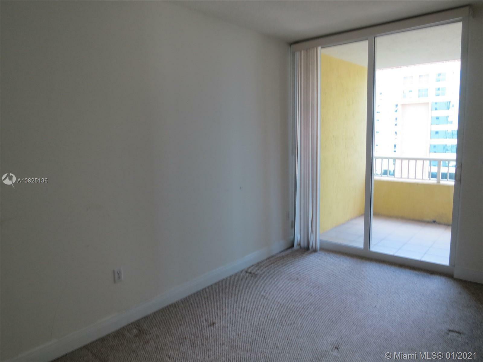 Property Photo:  170 SE 14th St 1407  FL 33131 