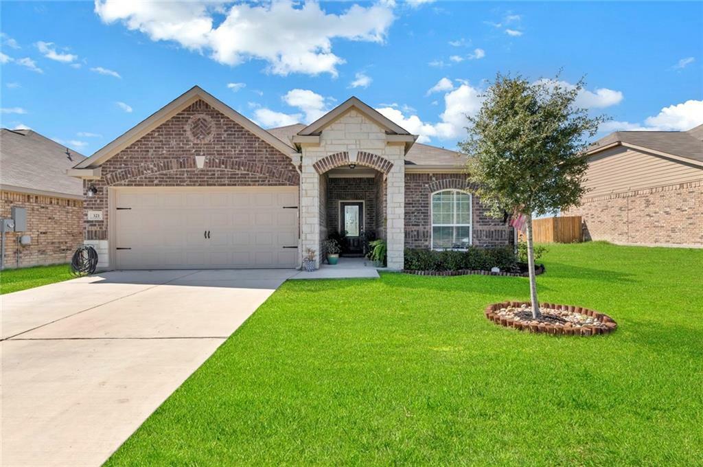 Property Photo:  321 Azalea Way  TX 78132 