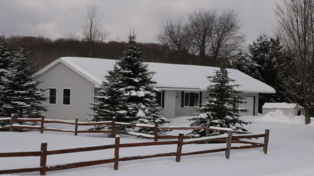 Property Photo: 2424 Hallock MI 49735