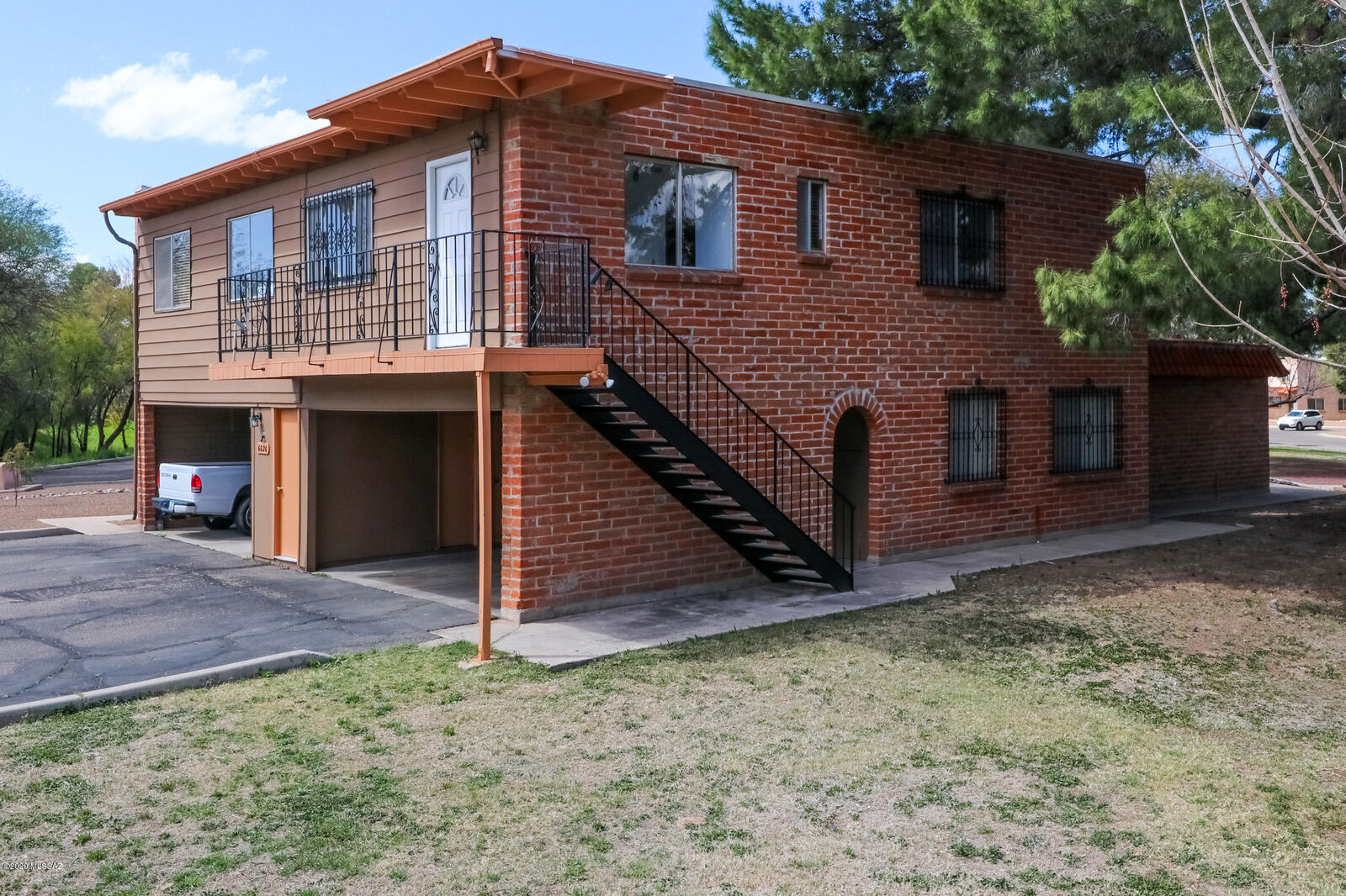 Property Photo:  6626 Calle La Paz D  AZ 85715 