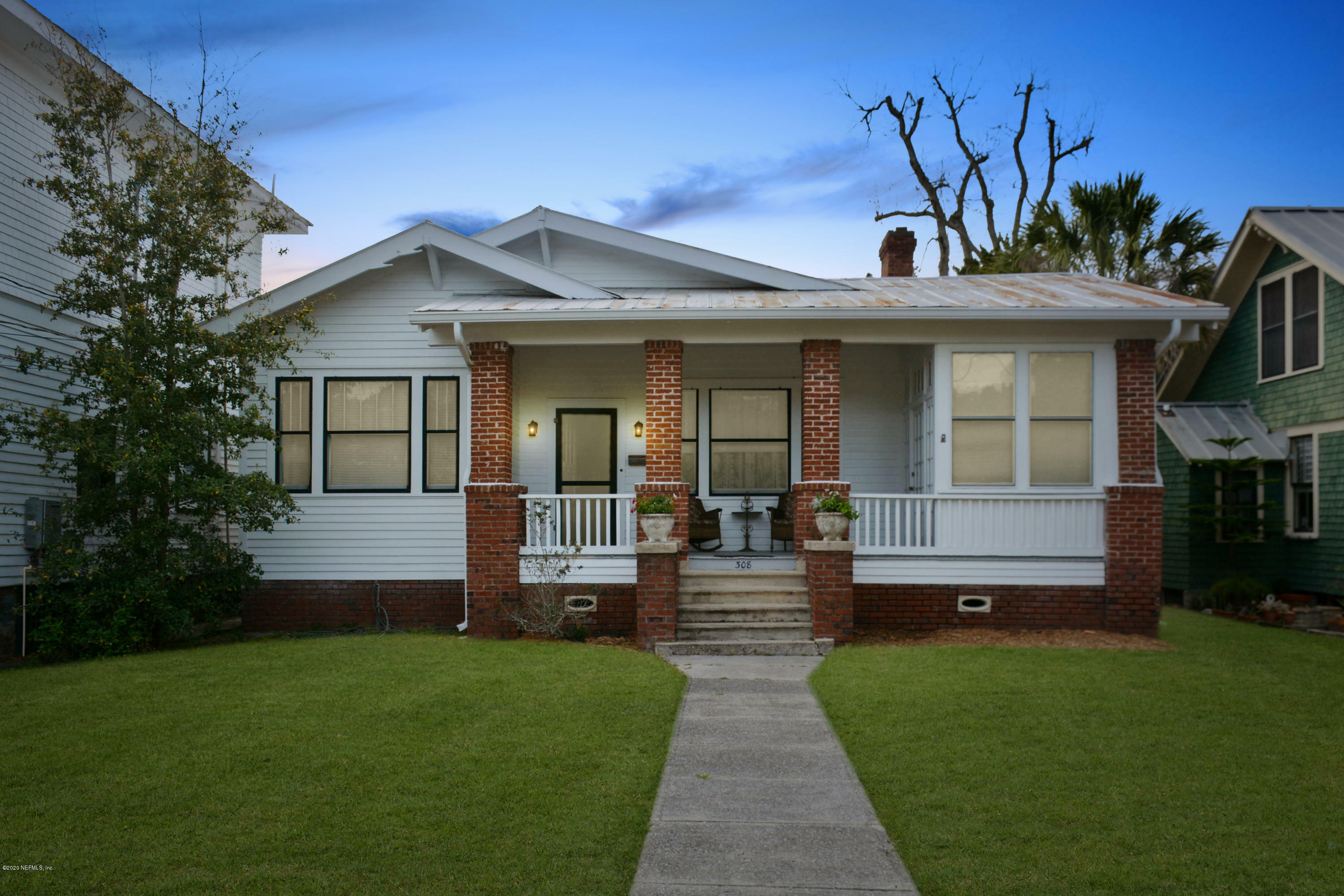 Property Photo:  308 St George Street  FL 32084 