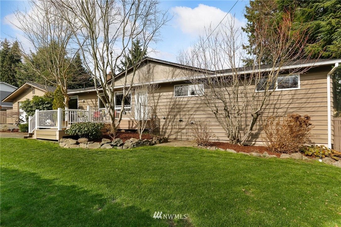 Property Photo:  5722 NE 197th Street  WA 98028