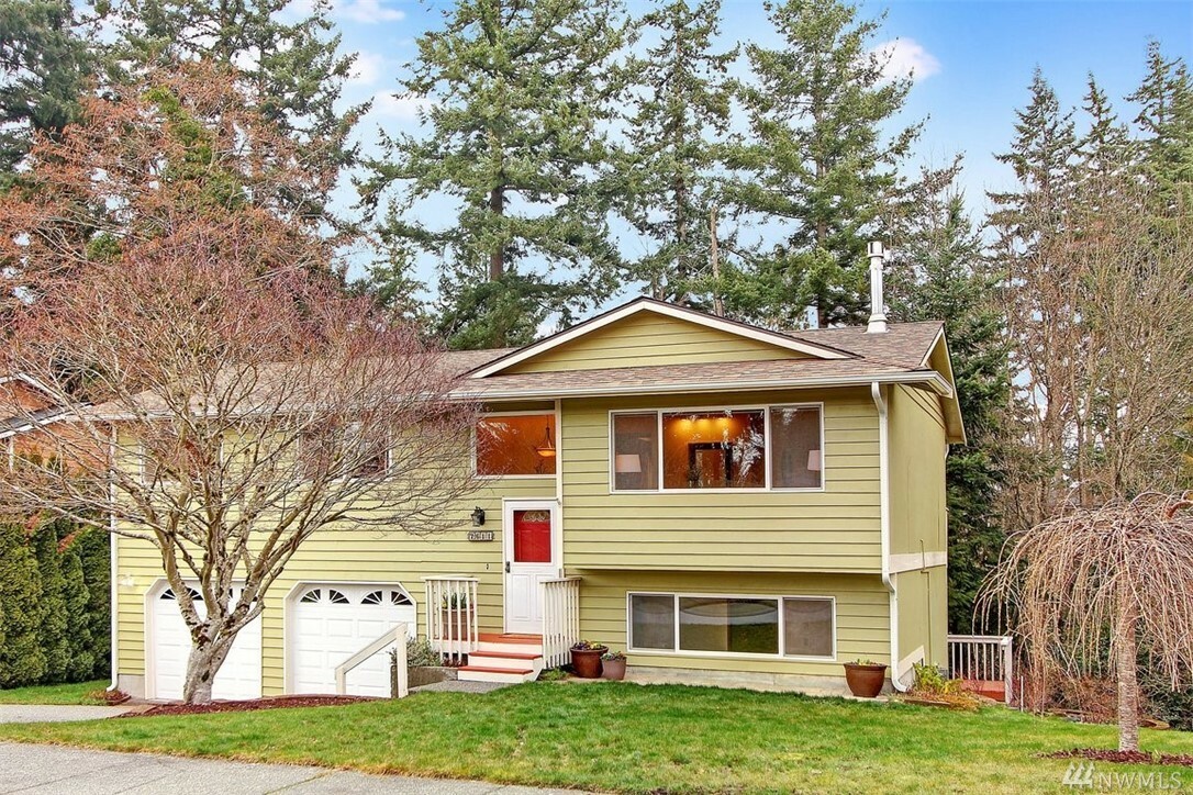 Property Photo:  7611 Lower Ridge Rd  WA 98203 