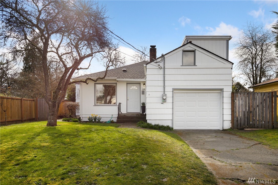 Property Photo: 1508 S 45th Street WA 98418