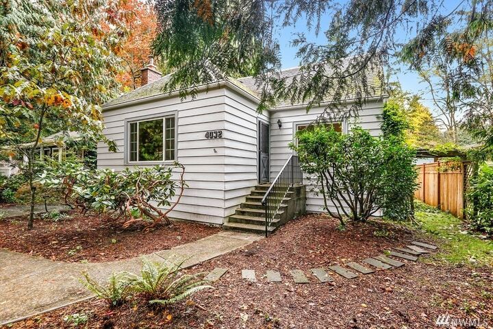 Property Photo:  4032 NE 174th Street  WA 98155 