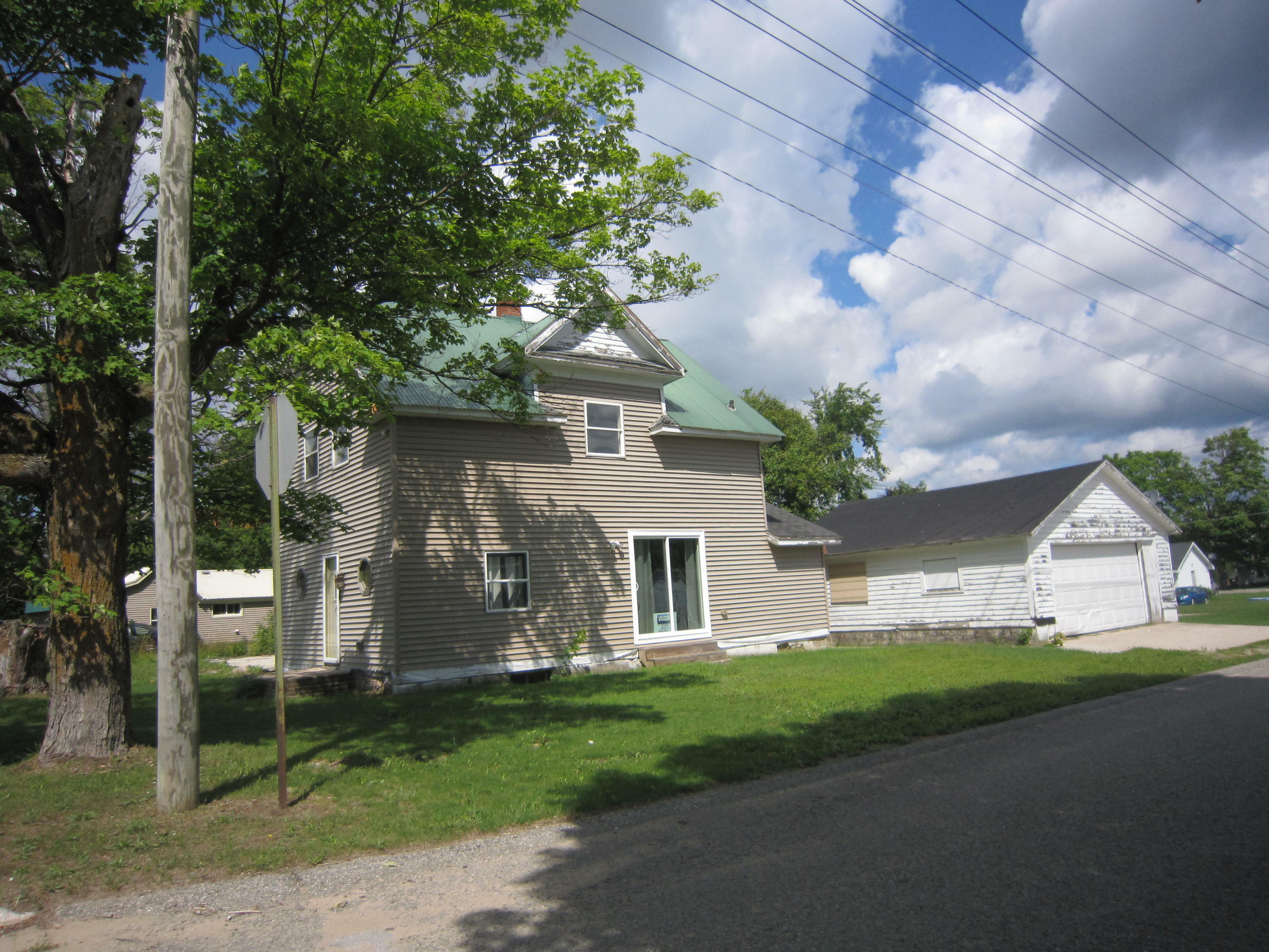 429 E Ave B  Newberry MI 49868 photo