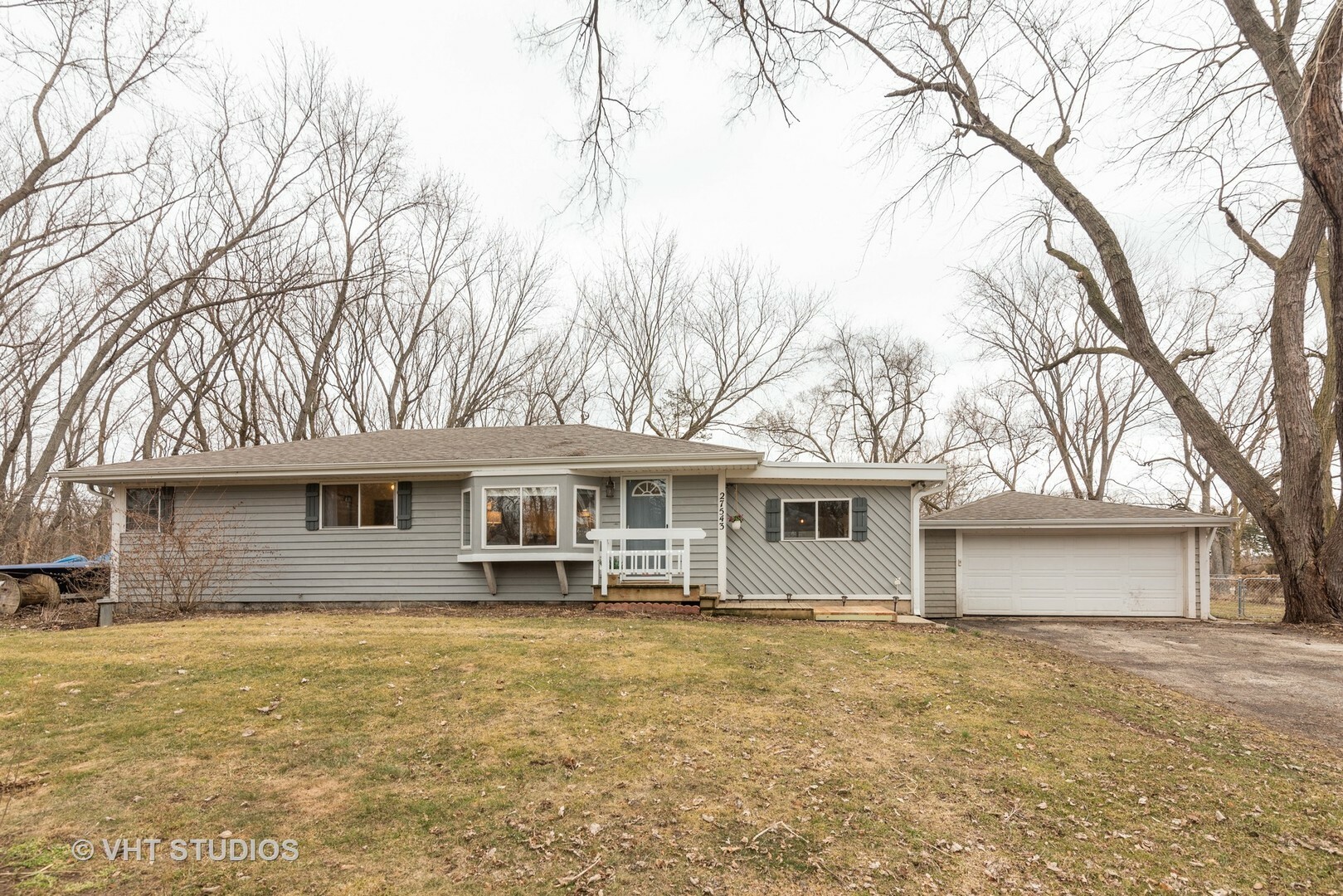 Property Photo:  27543 North Leyte Court  IL 60042 