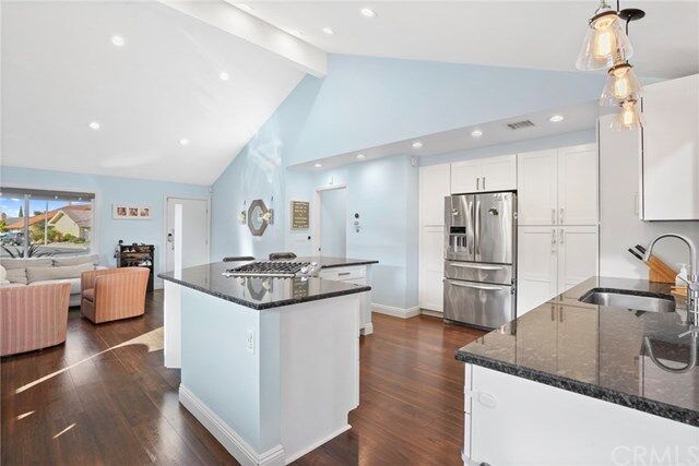 Property Photo:  9762 Kite Drive  CA 92646 