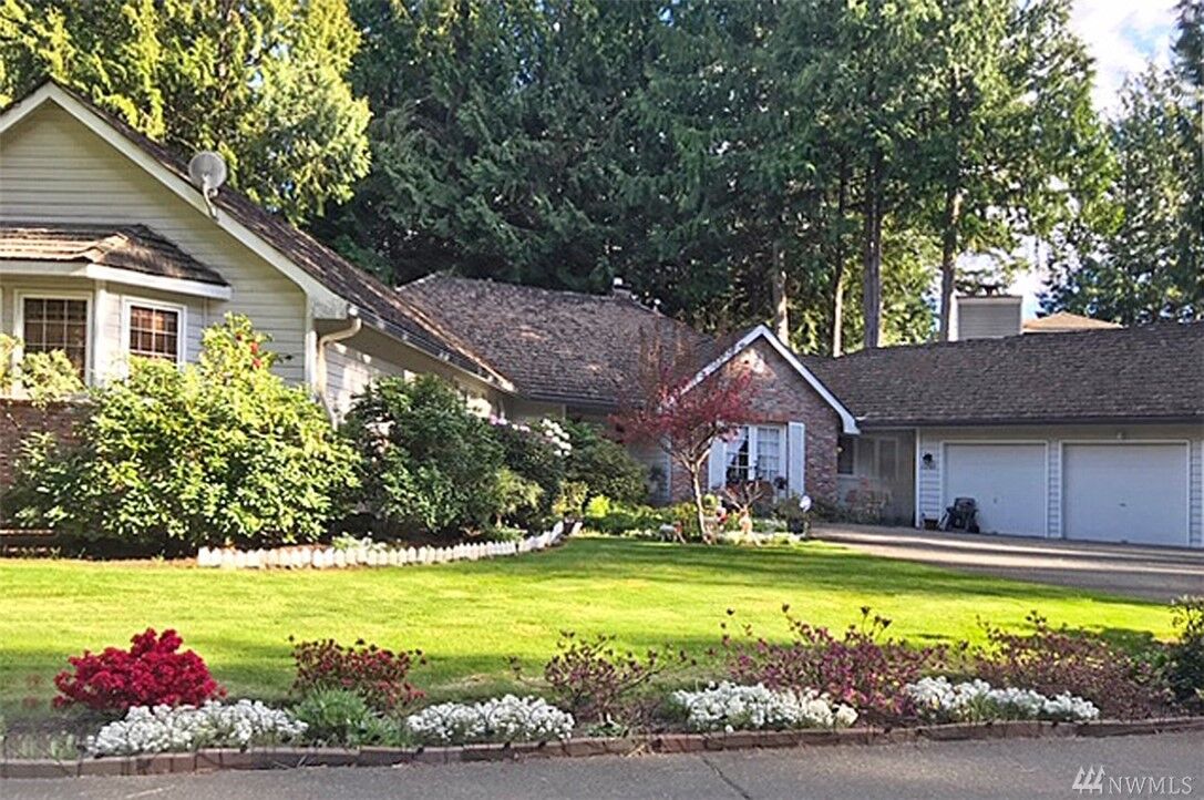 Property Photo:  22105 NE 28th Place  WA 98074 