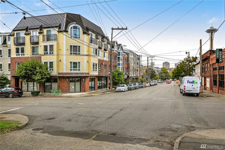812  5th Avenue N 405  Seattle WA 98109 photo