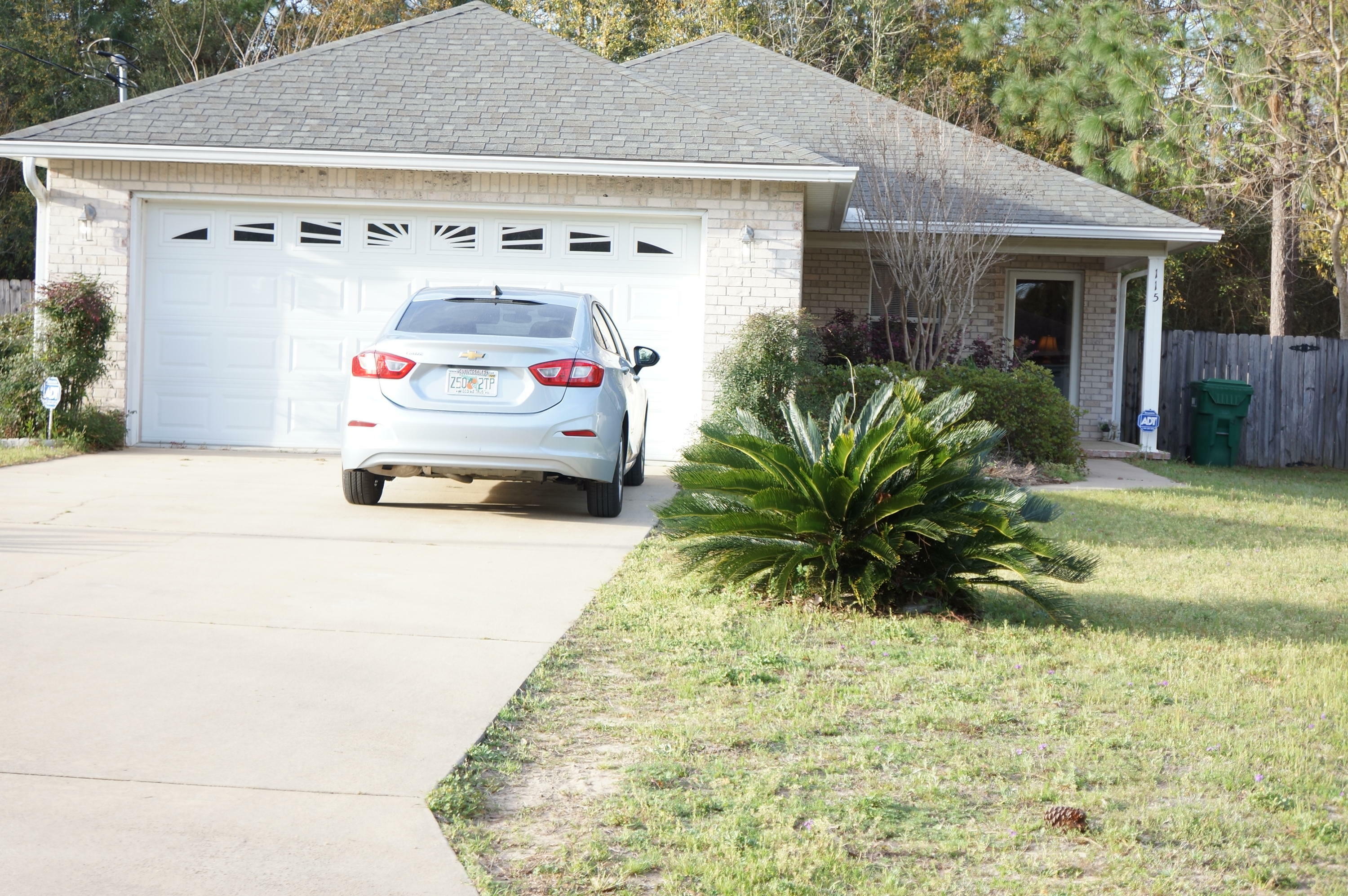 Property Photo:  115 Hillwood Drive  FL 32539 