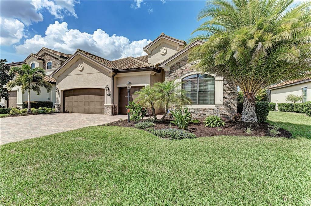 Property Photo:  13013 Ramblewood Trail  FL 34211 