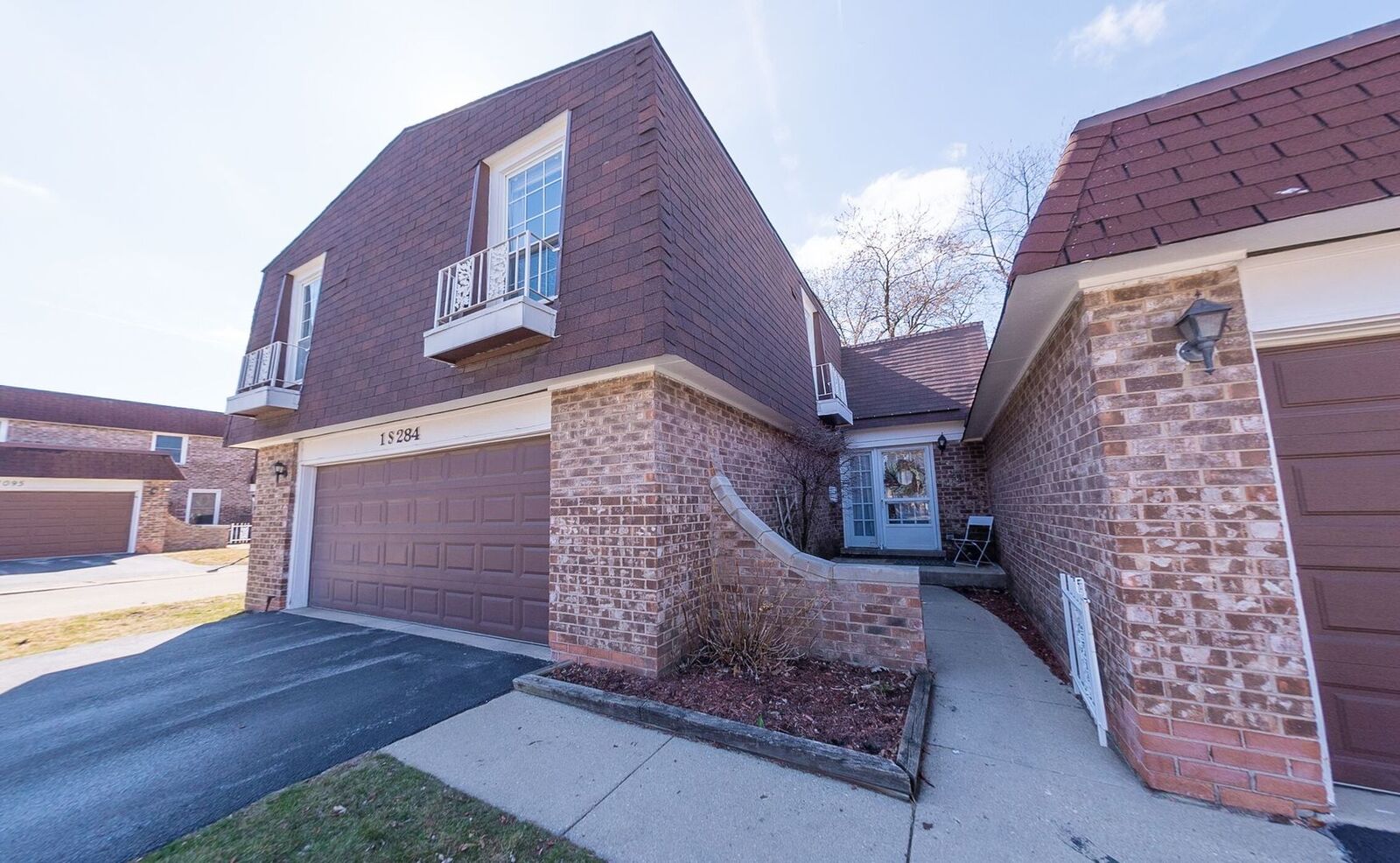 Property Photo:  1S284 Holyoke Lane  IL 60181 
