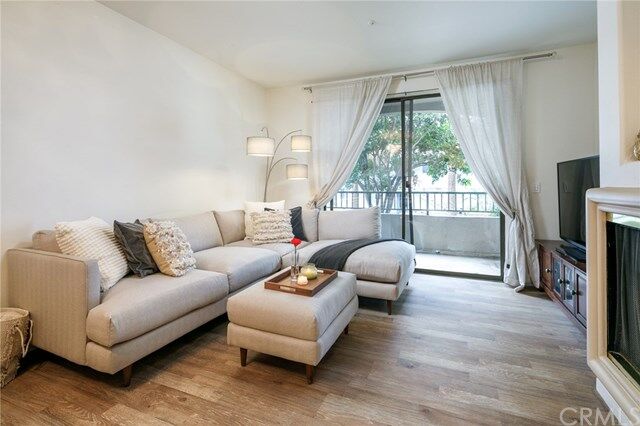 Property Photo: 555 Maine Avenue 105 CA 90802