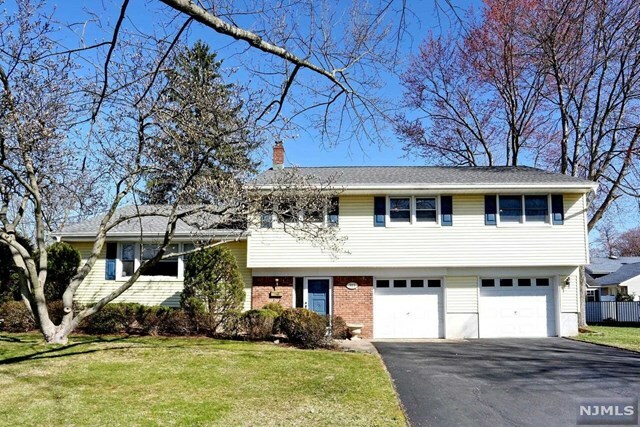 Property Photo:  311 Mack Place  NJ 07646 