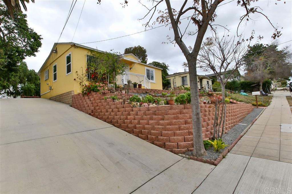 Property Photo: 6052 Wunderlin Avenue CA 92114