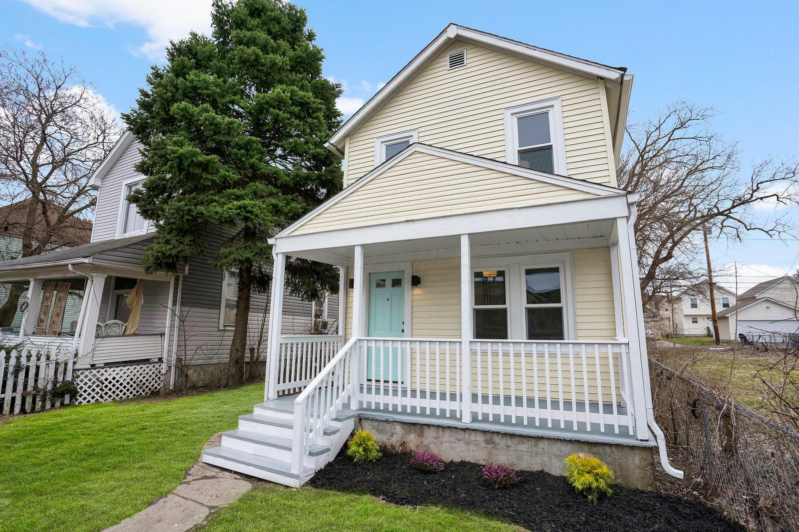 Property Photo:  509 E Starr Avenue  OH 43201 