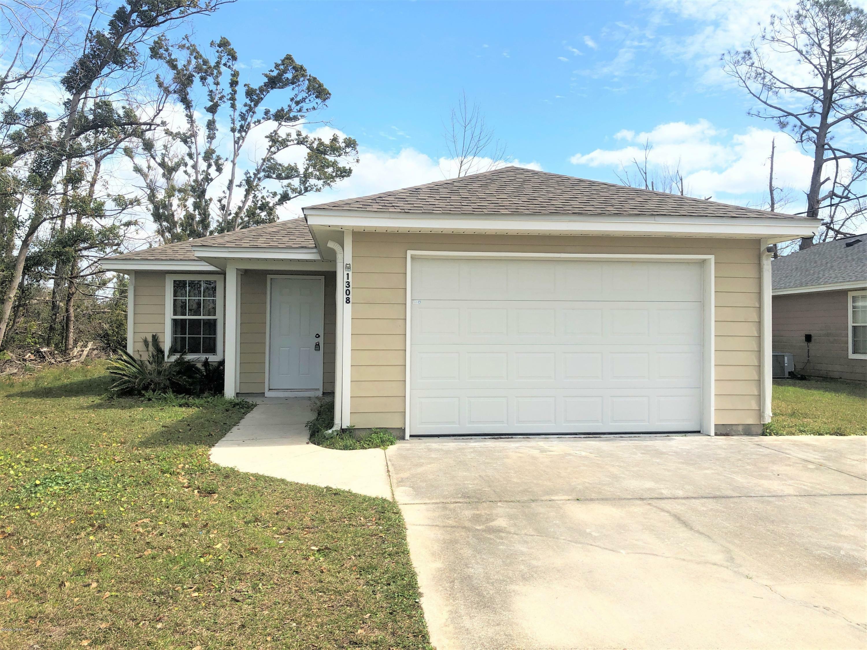 Property Photo: 1308 N Gray Avenue FL 32401