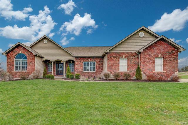 Property Photo: 3302 Redwood Manor 63028