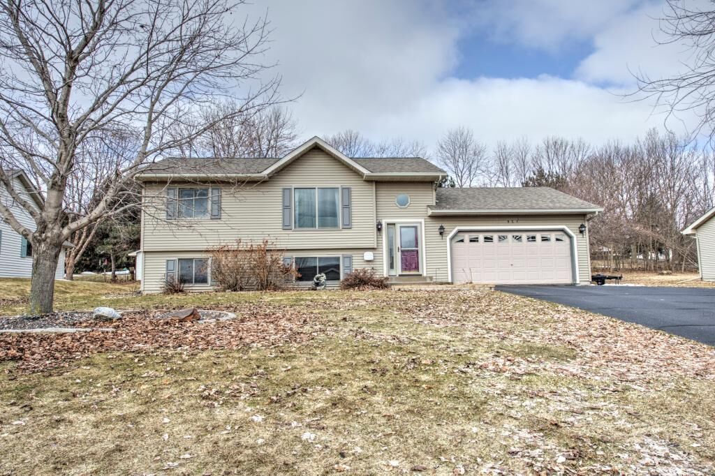 Property Photo: 921 Eulaine Circle WI 54015
