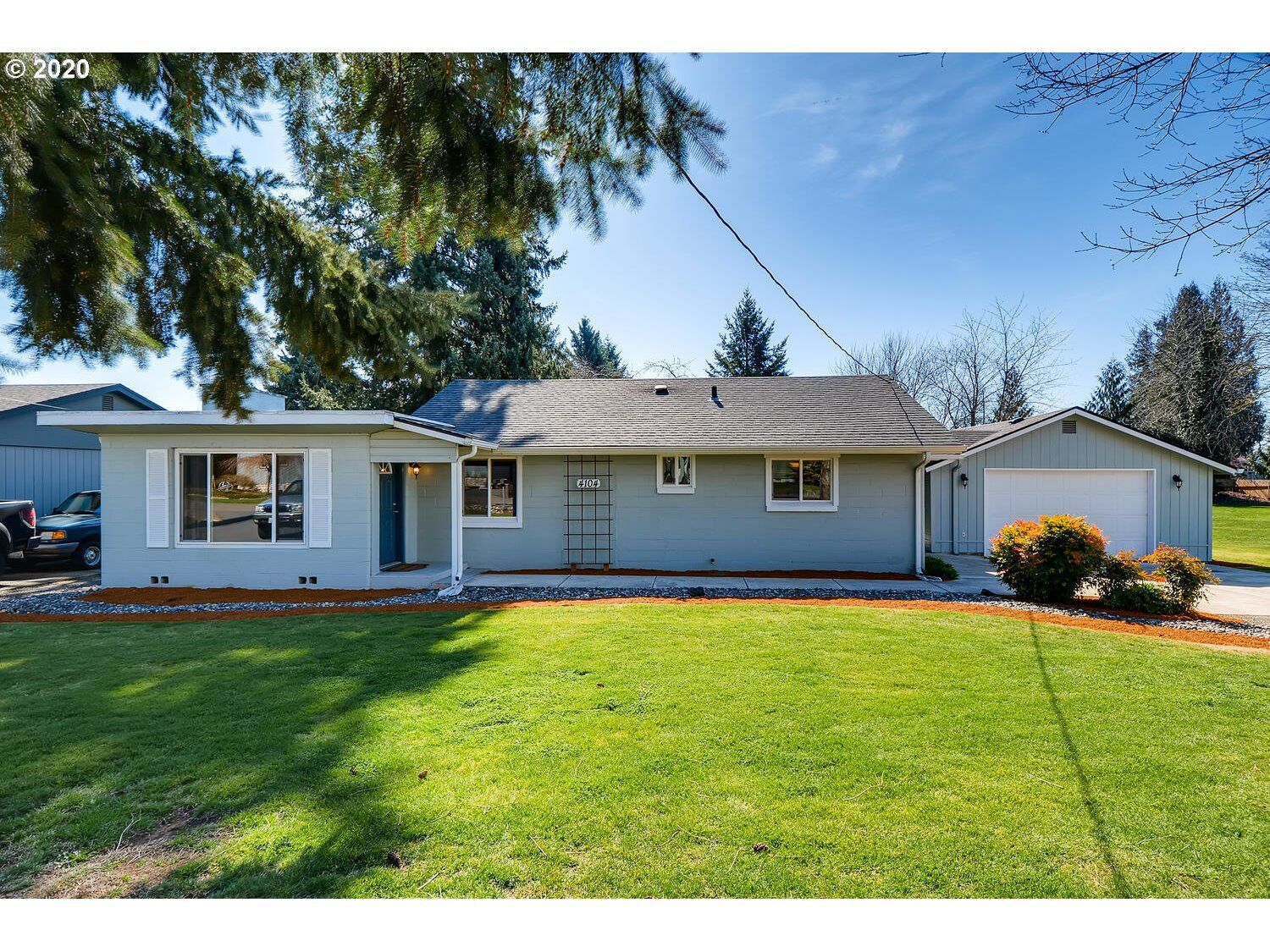 Property Photo:  4104 C St  WA 98671 