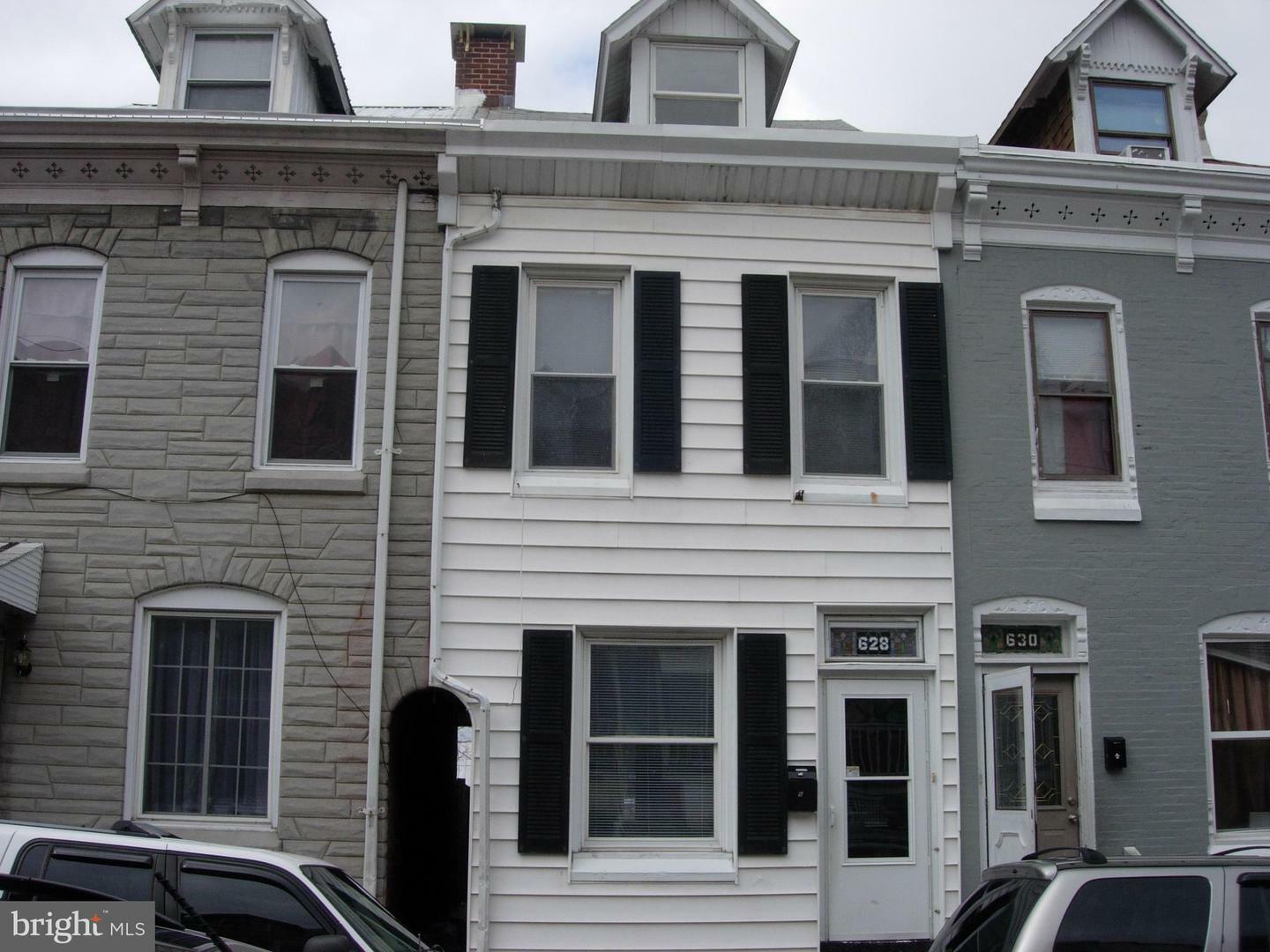 Property Photo: 628 Locust Street PA 19604