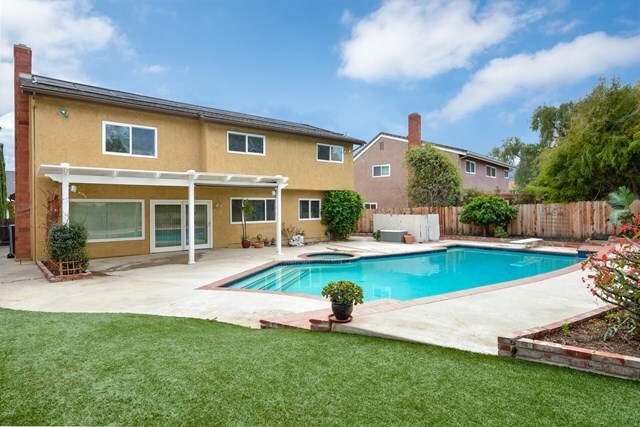 Property Photo:  341 Manzanita Street  CA 93012 