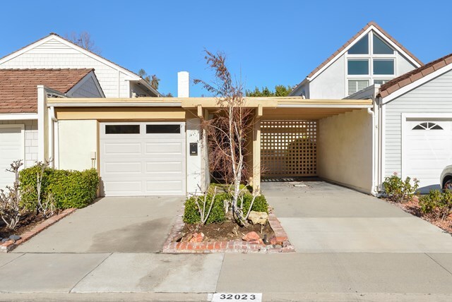 Property Photo: 32023 Waterside Lane CA 91361