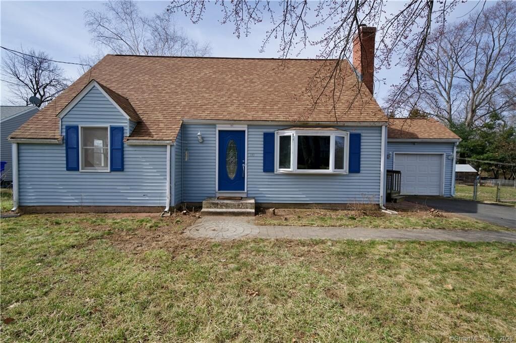 Property Photo:  591 Oak Street  CT 06118 