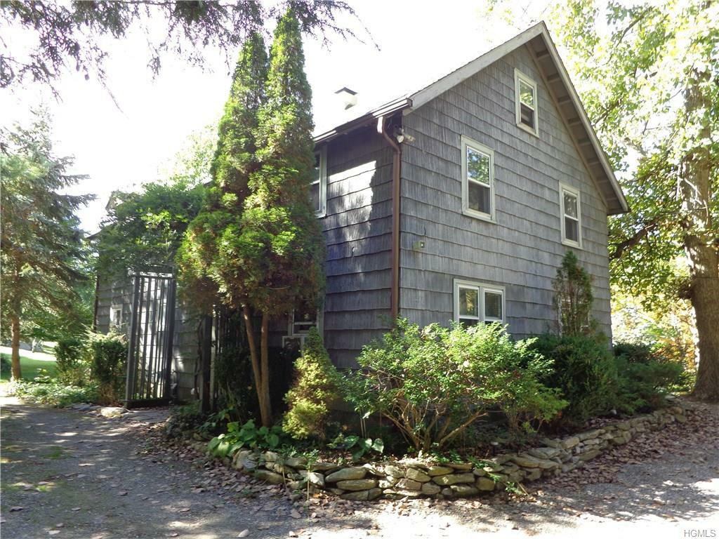 Property Photo:  137 Cole Shears Court B  NY 10512 