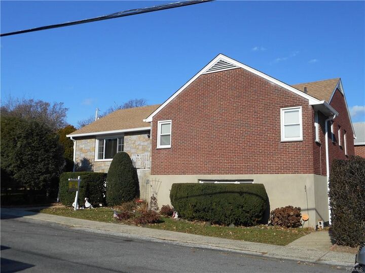 618 Mile Square Rd (Aka) 11 College Pl  Yonkers NY 10704 photo