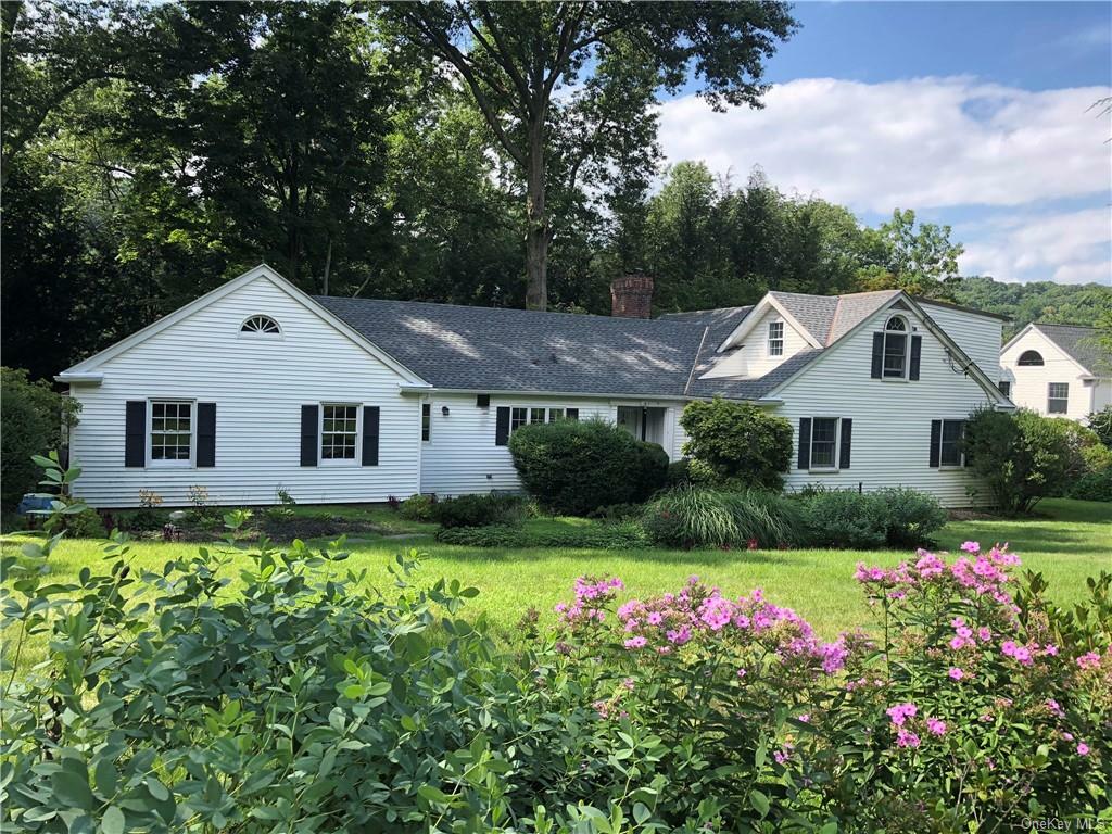 Property Photo:  96 Pierce Drive  NY 10570 