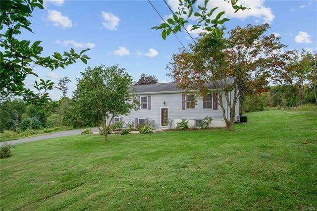 Property Photo:  495 Mooney Hill Road  NY 12563 